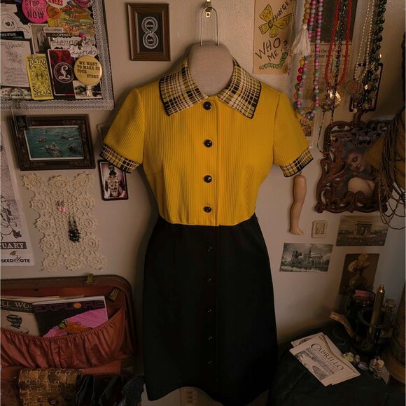 Vintage Collared Button Up Mini Dress Women's Small Yellow Black Plaid 70s - Picture 1 of 5